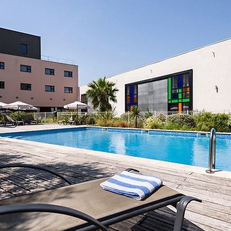 Holiday Inn Express Marseille Airport Vitrolles  Exterior photo